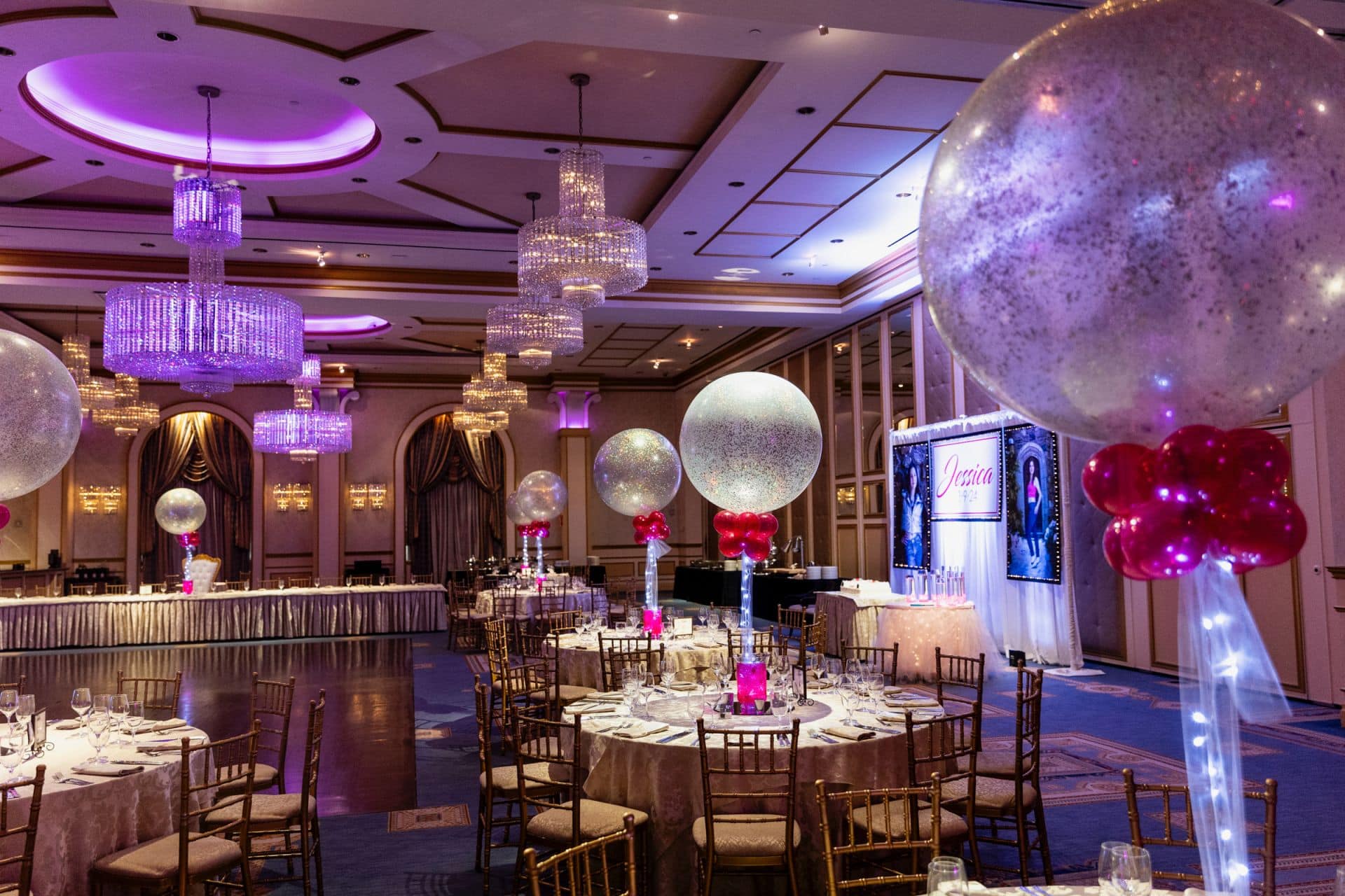 Aqua Gems Balloon Centerpieces with Sparkle Balloons