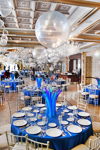 Underwater Bubble Balloon Centerpieces with Balloon Grass and Floating Fish