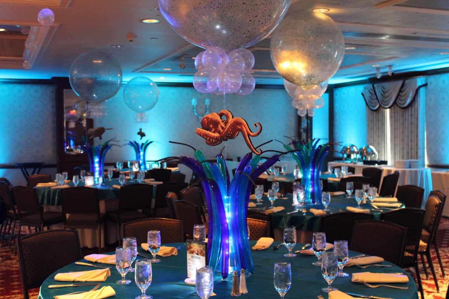 Underwater Balloon Centerpiece with Floating Fish, Balloon Grass and Bubbles