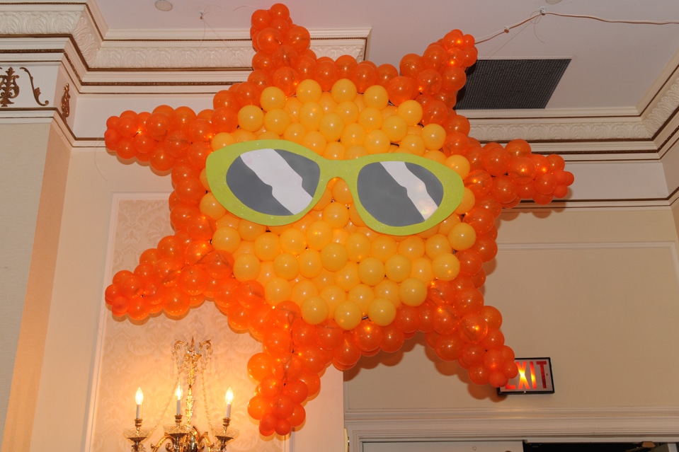 Summer Sun with Sunglasses Balloon Sculpture