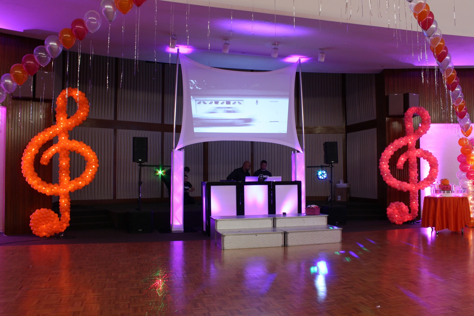 Treble Clef Music Note Sculpture with Lights