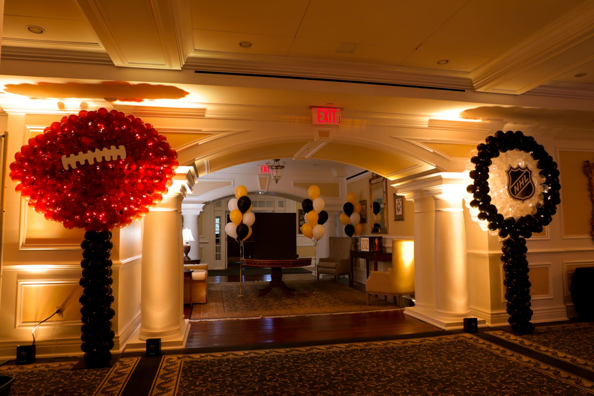 LED Hockey and Football Balloon Sculpture for Sports Theme Party