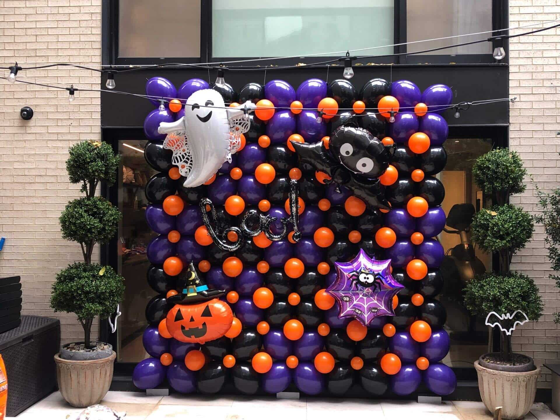 Halloween Outdoors Photo Booth Balloon Wall