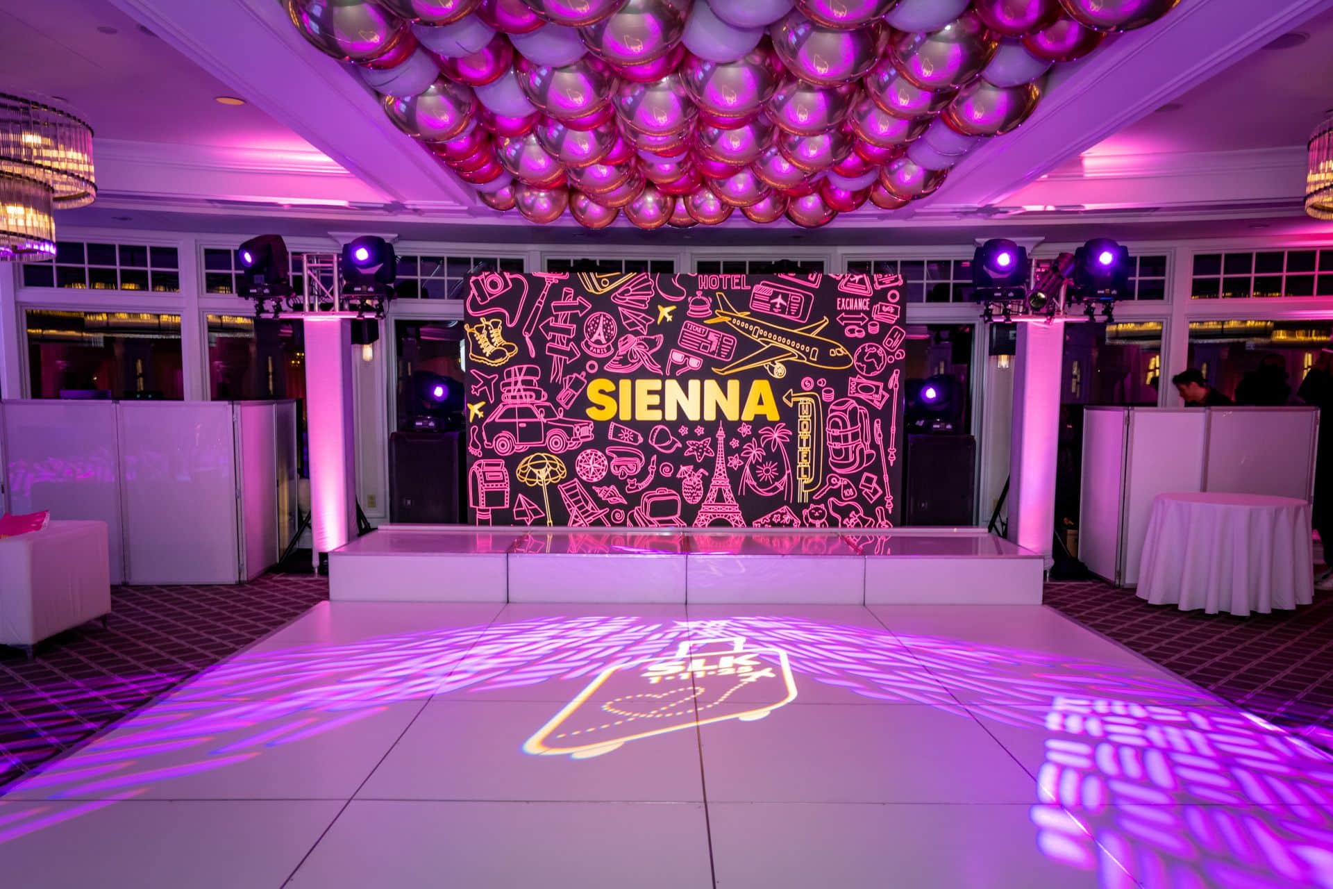 Metallic Ballons Ceiling Treatment