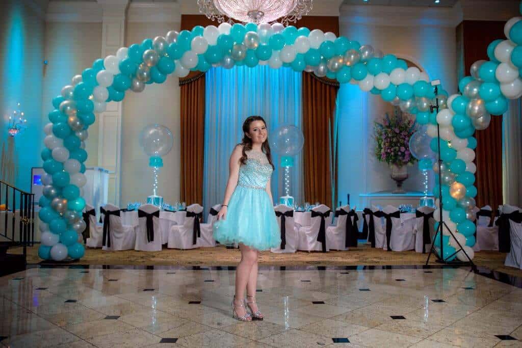 Turquoise and Silver Balloon Wrap for Tiffany Themed Sweet Sixteen at Il Villagio