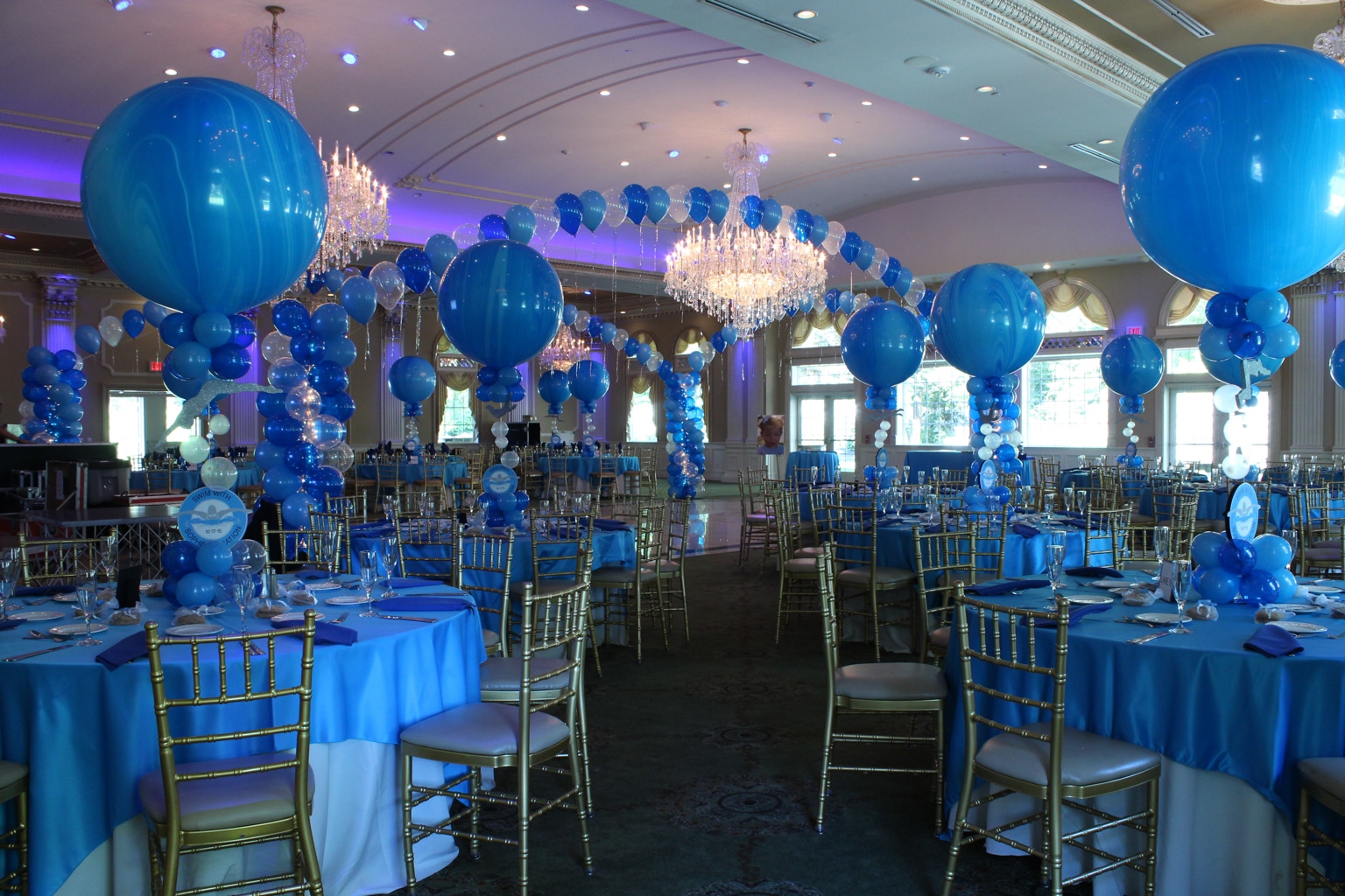 Turquoise and Royal Blue Balloon Gazebo for Swim Themed Bat Mitzvah
