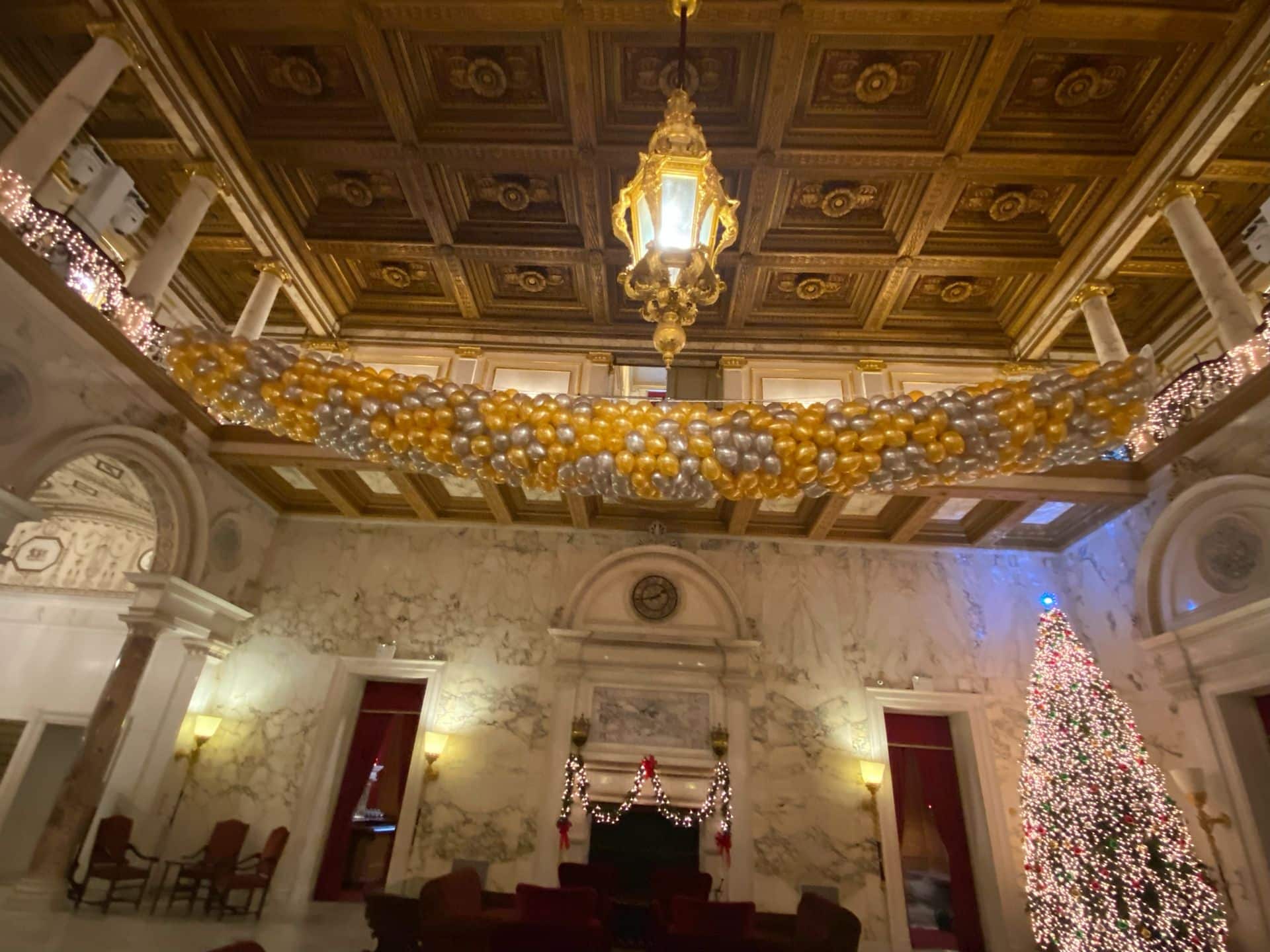 Gold and Silver Balloon Net Drop for New Years Eve