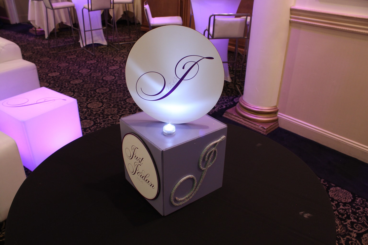 Mini Logo Cube with Logo Topper For Lounge Tables