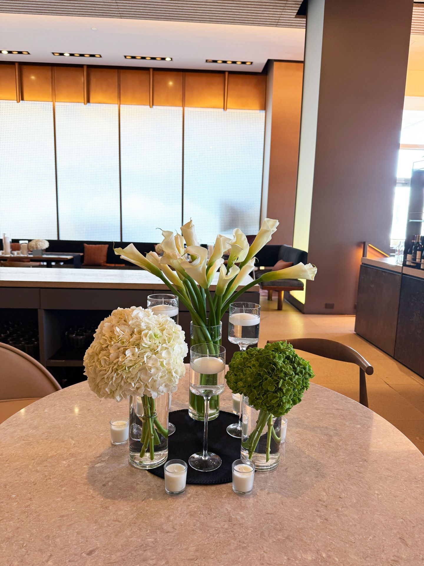 Floral Centerpiece with Calla Lillys and Hydrangeas