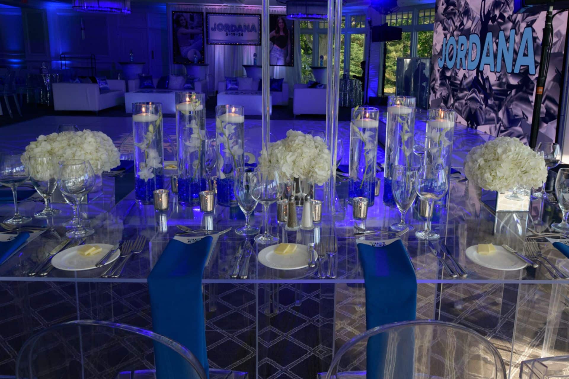 Hydrangea Centerpiece with Orchid LED Cylinders