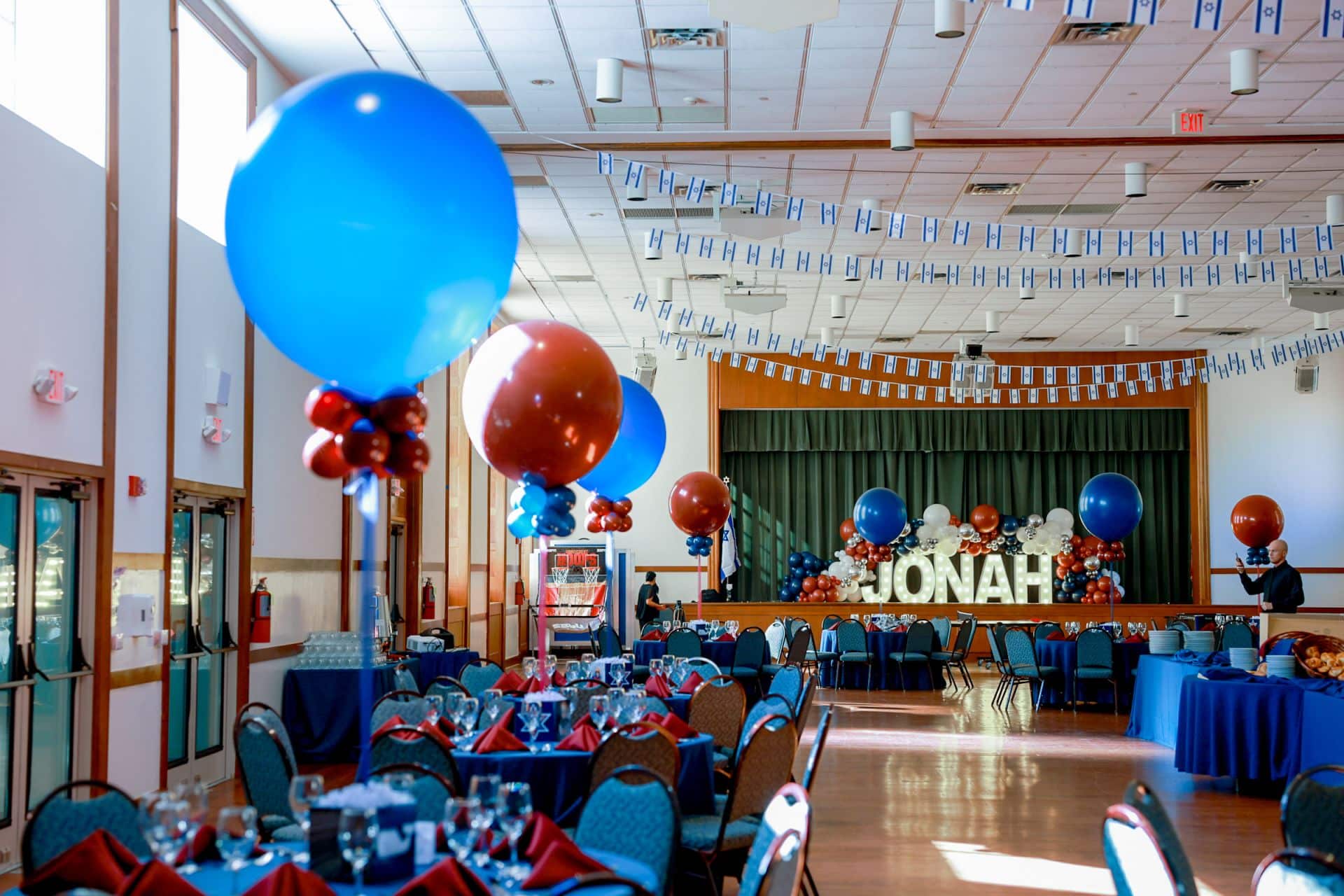 3FT Balloon Centerpieces with Custom Photo Cube Base