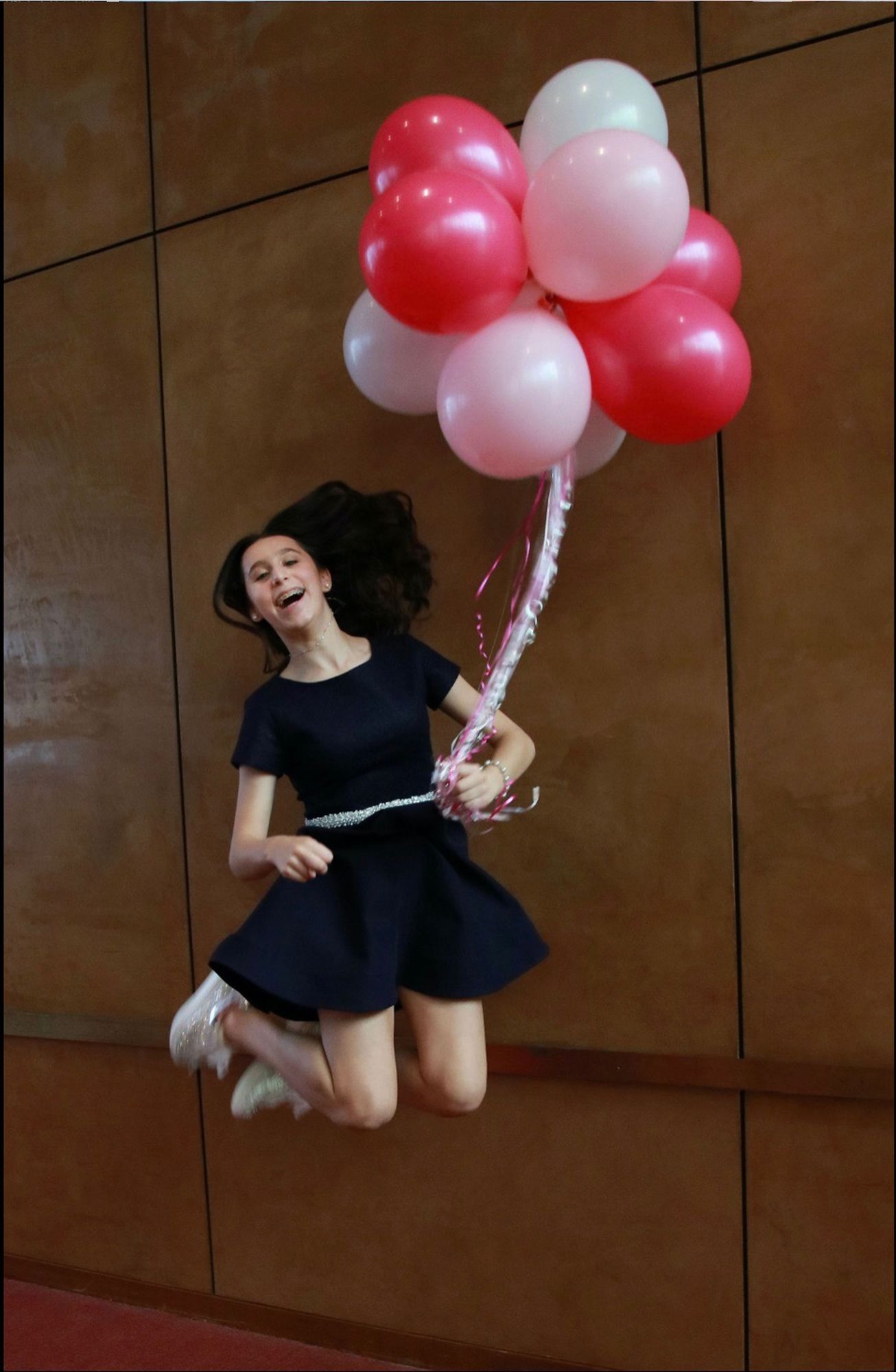 Fun Free Standing Balloon Bunches for Bat Mitzvah Decor