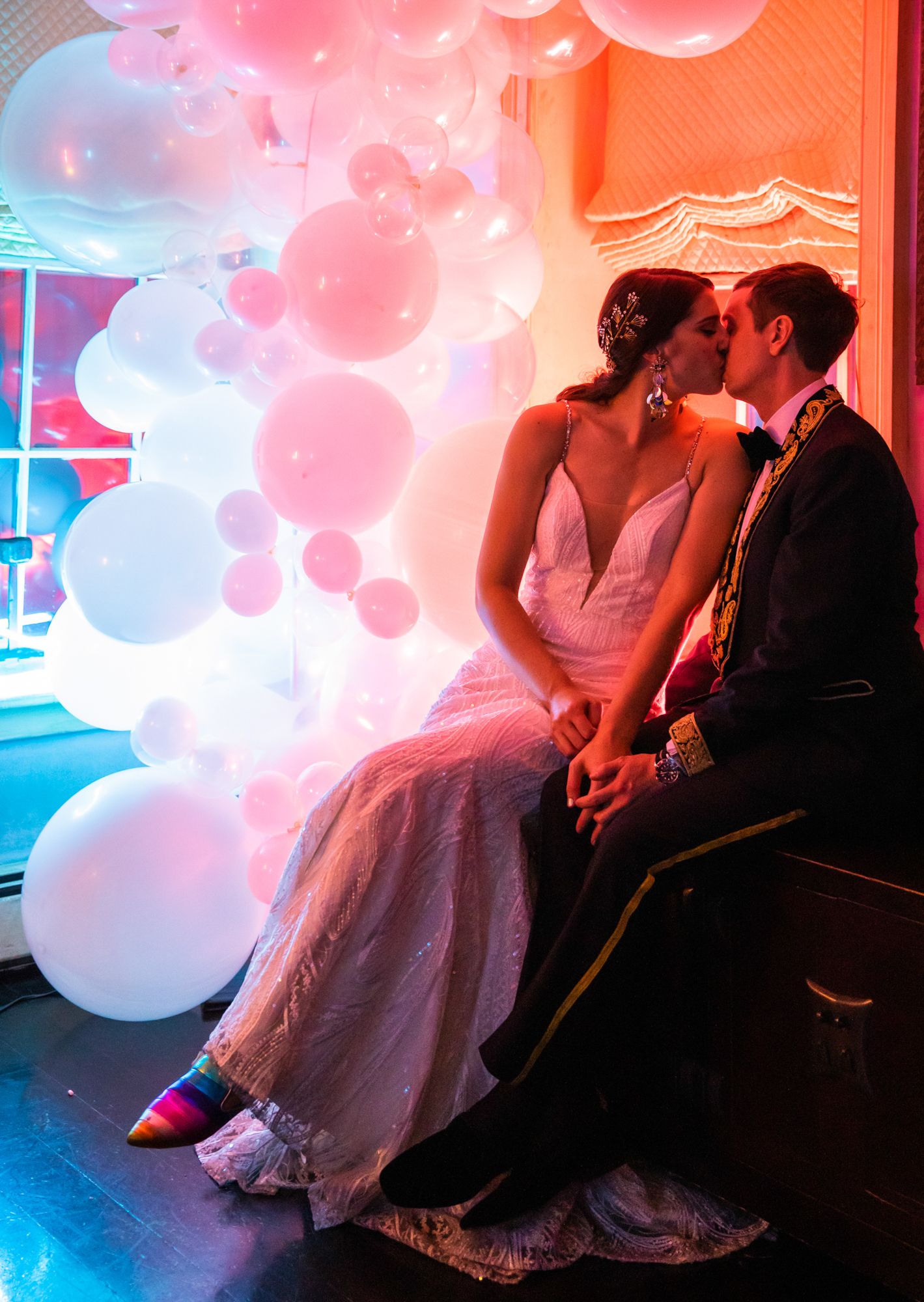 Beautiful Clear and White Organic Balloon Garland for Wedding Decor