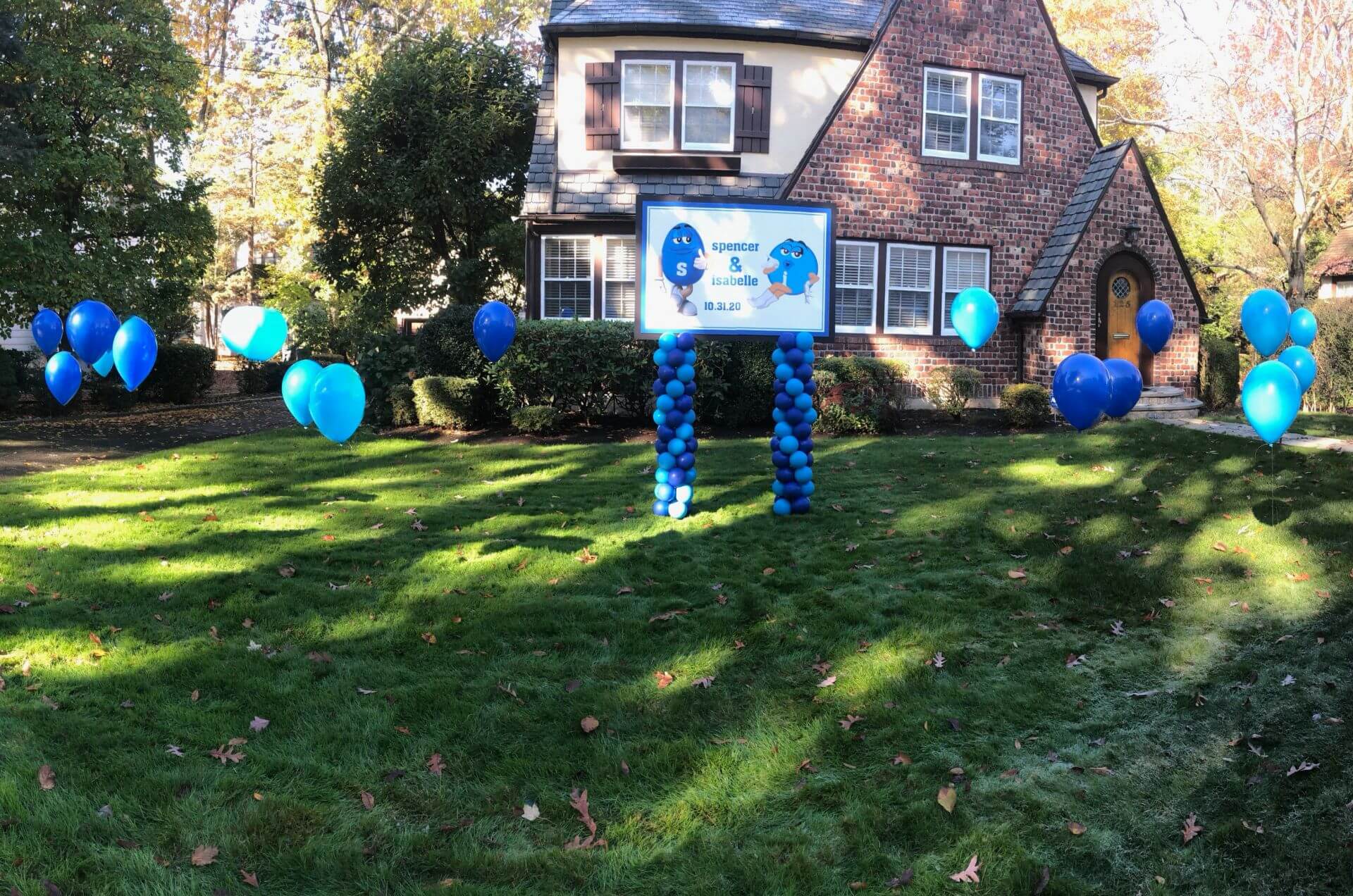 Custom Sign and Balloon Scape for Drive By B'nai Mitzvah