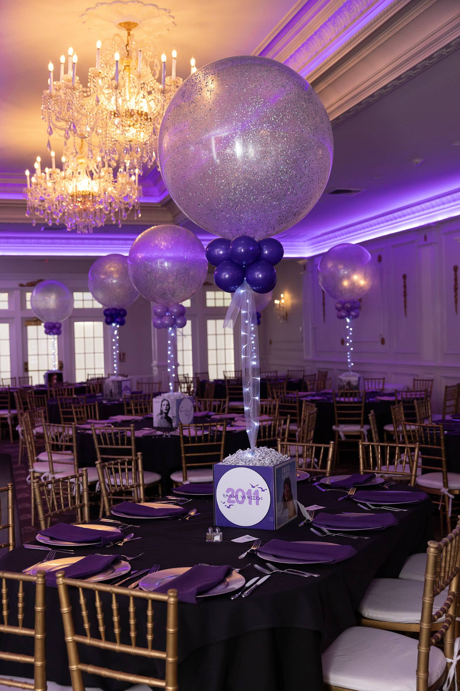 Sparkle Balloon Centerpieces with Custom Taylor Swift Photo Cube