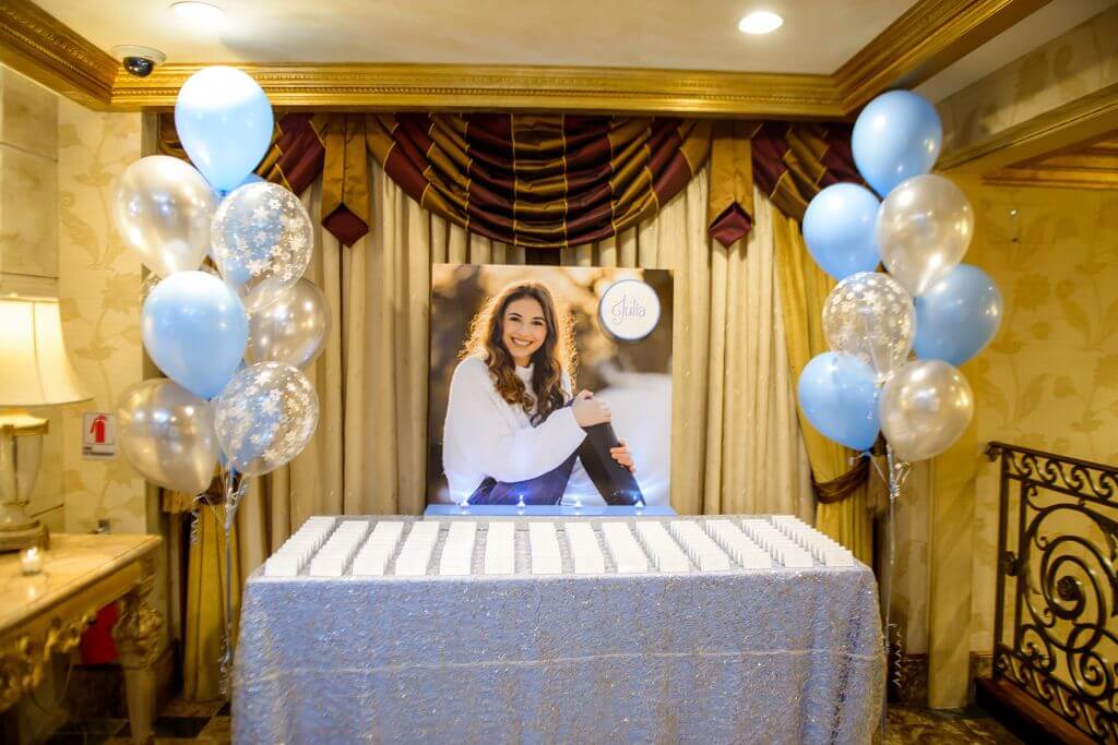 Winter Themed Seating Card Display with Blowup Photo and Custom Place Cards