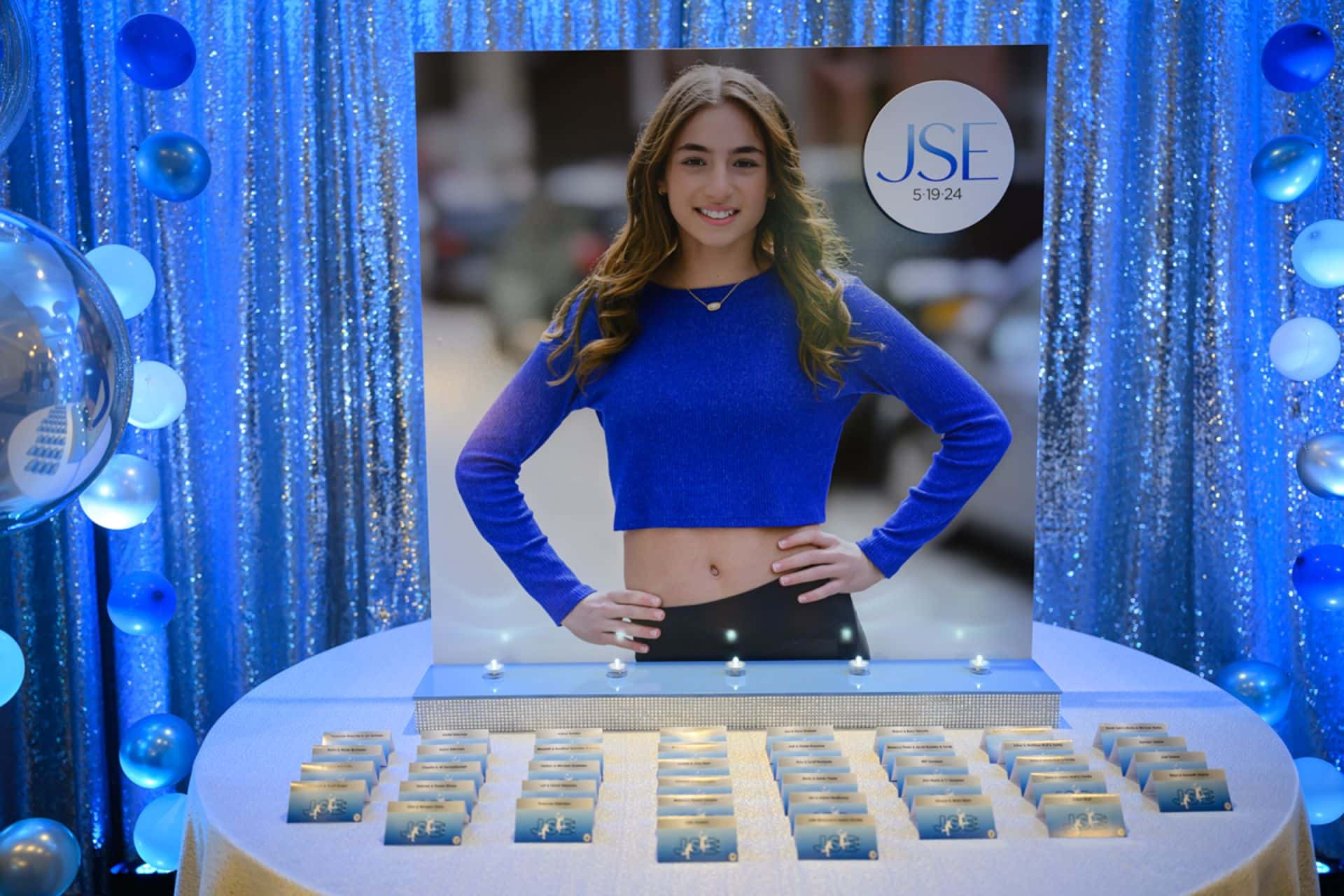 Entrance LED Photo Display with Custom Place Cards