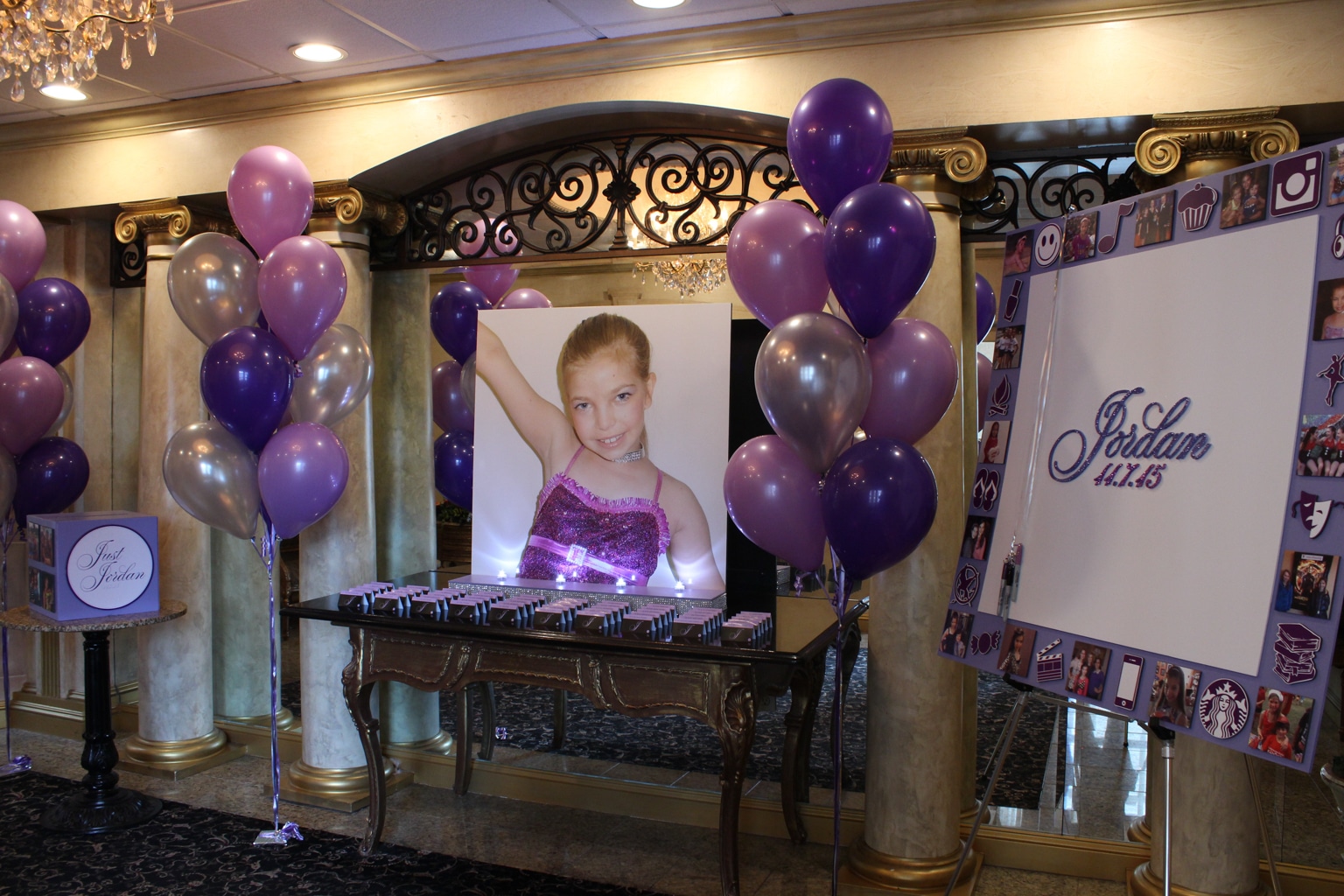 Photo Seating Card Display with Custom Logo Place Cards