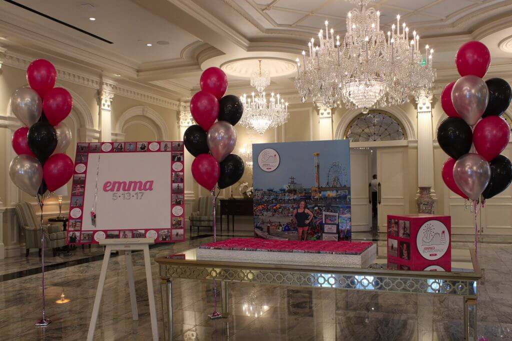 Boardwalk Themed Seating Card Display with Blowup Photo