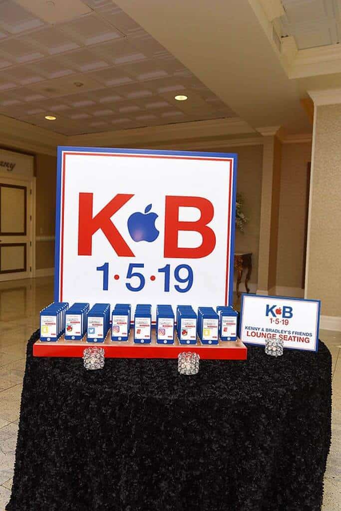 iPhone Themed Seating Card Display with Stand Up iPhone Place Cards