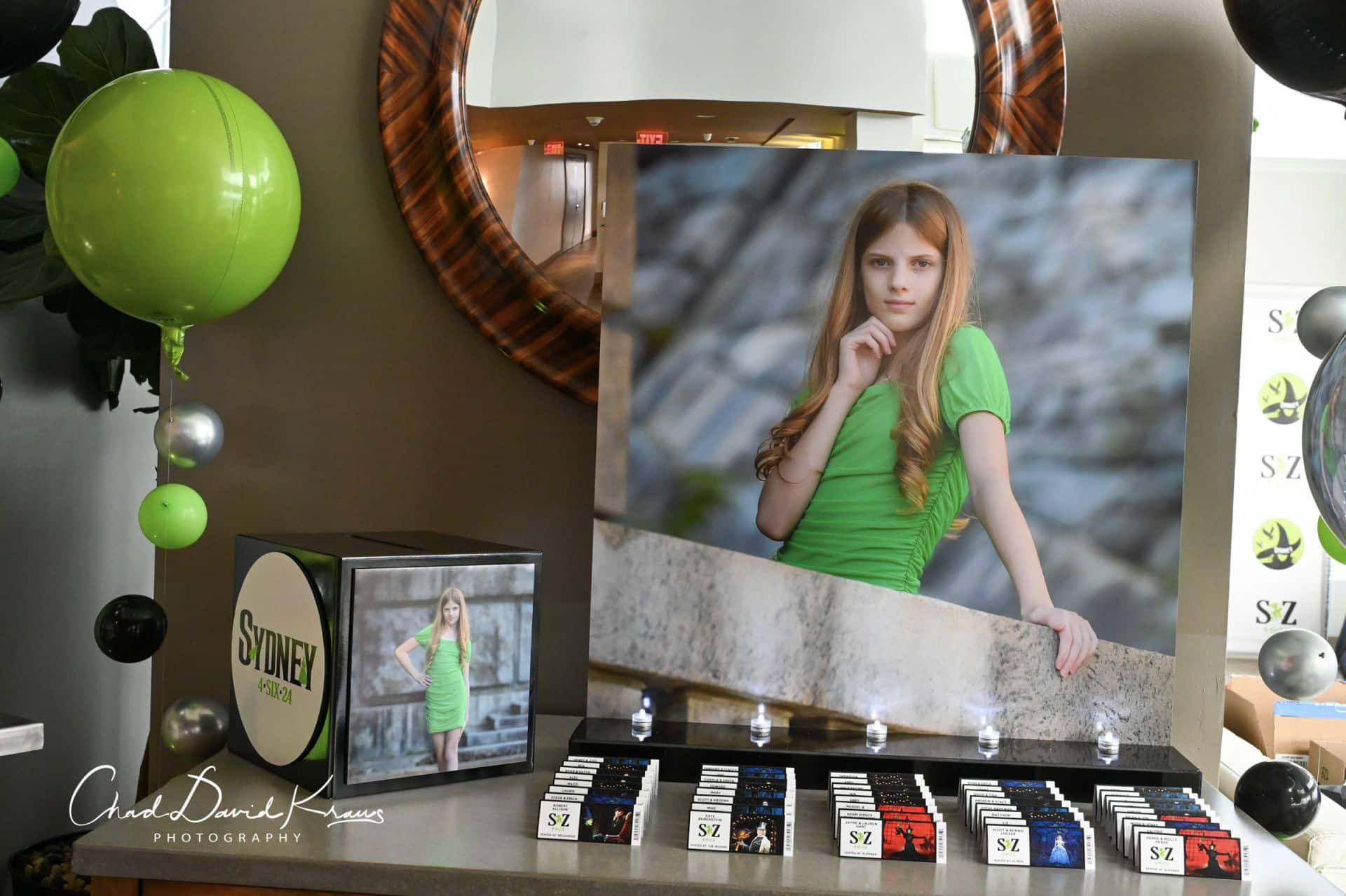 Wicked Entrance Decor with Custom Photo Display and Gift Box