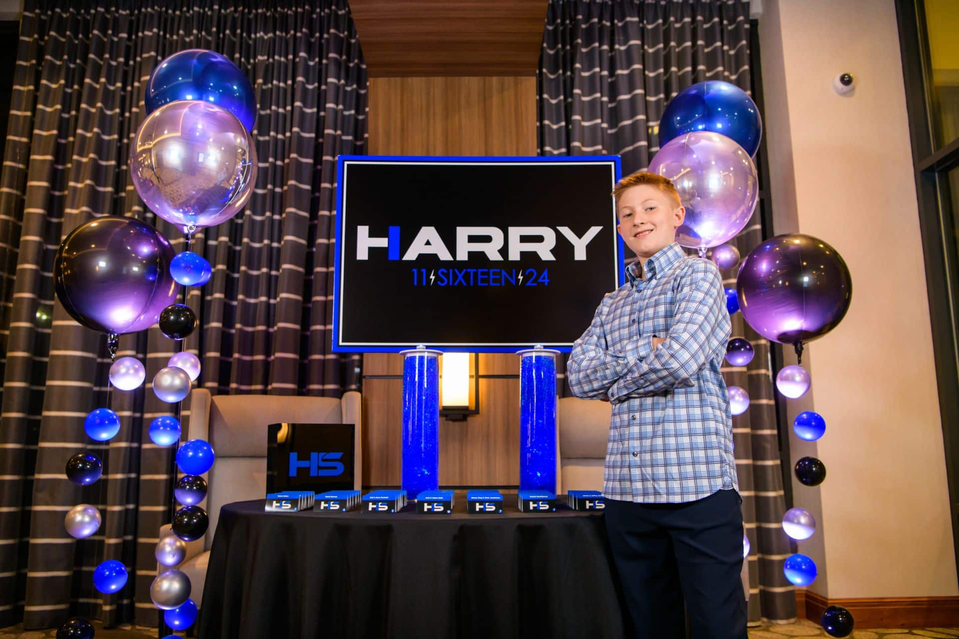 Custom Signage with Fold Over Place Cards and Bubble Balloons for a Bar Mitzvah