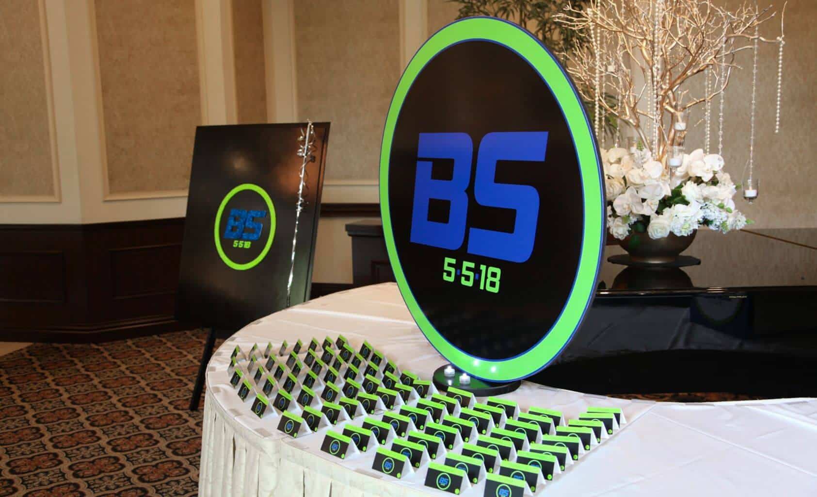 Custom Round Seating Card Display with Logo