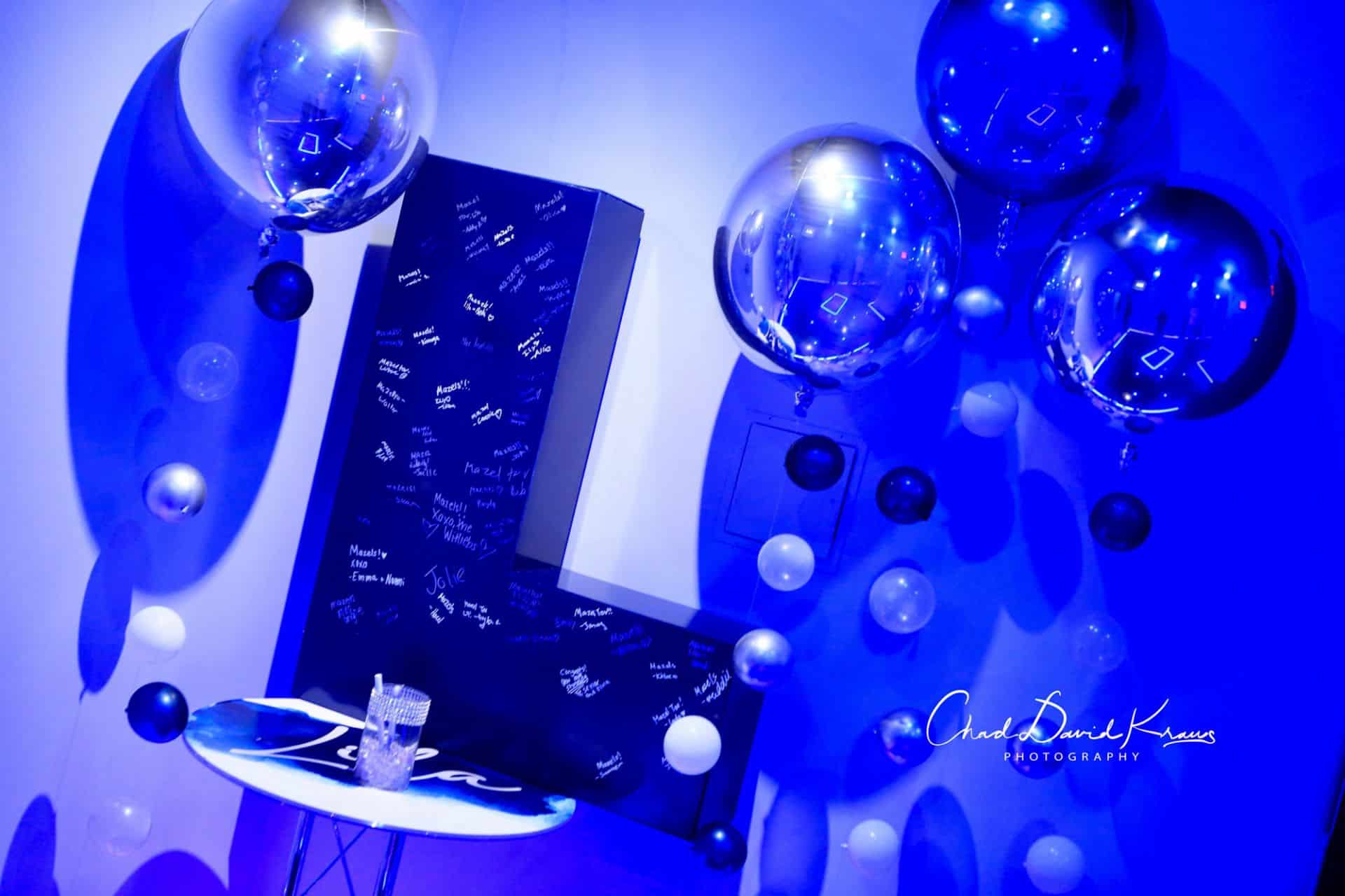 3D Letter Sign in Board with Metallic Orbz Bubble Balloons