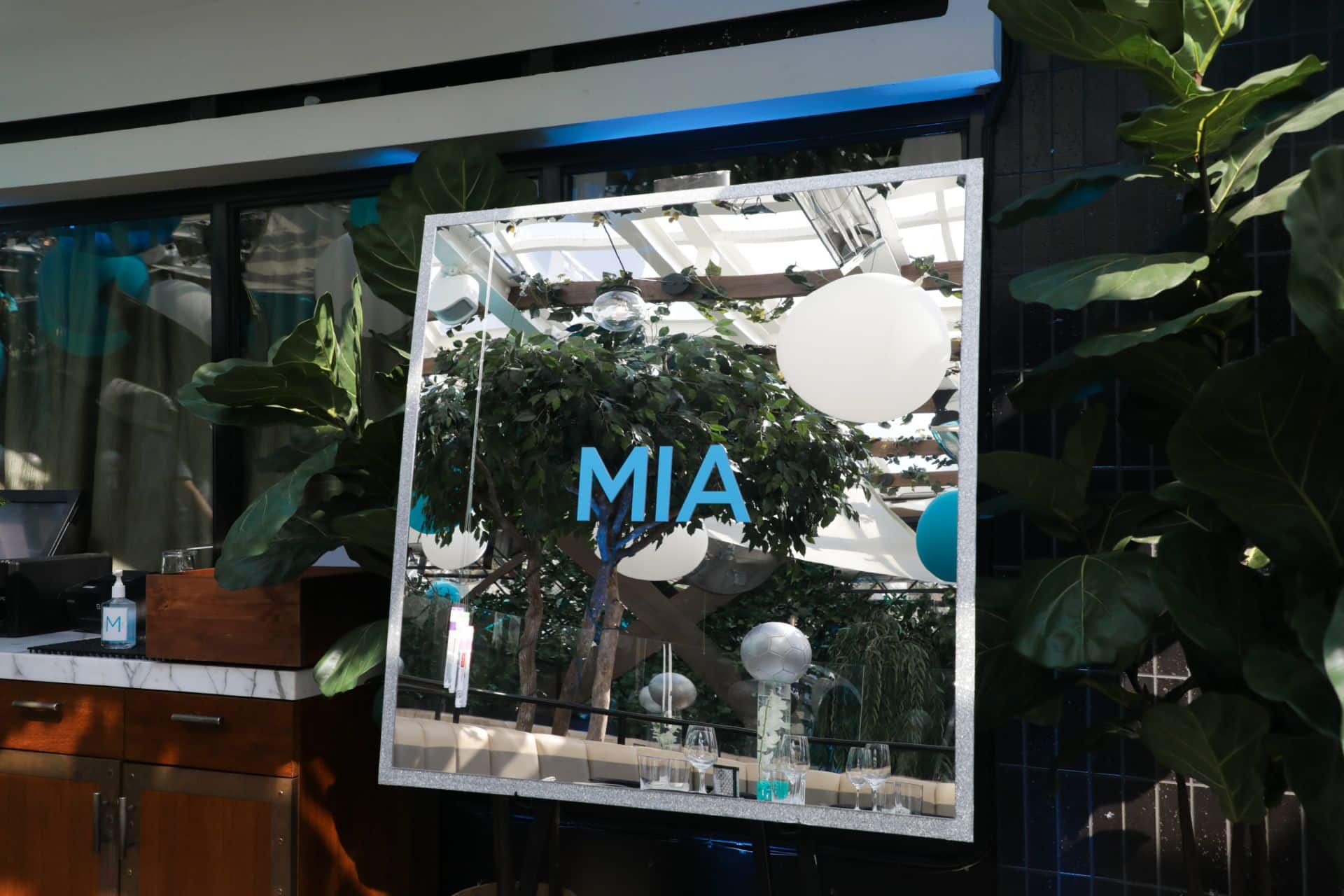 Mirror Sign in Board with Turquoise Vinyl Name and Glitter Border