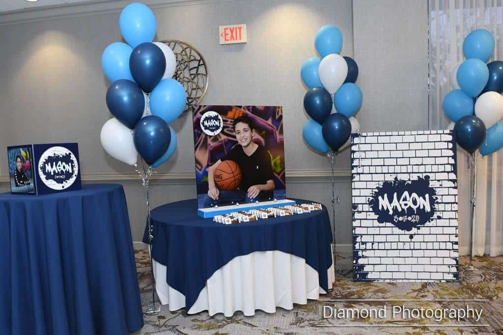 Graffiti Wall Sign in Board with Custom Logo