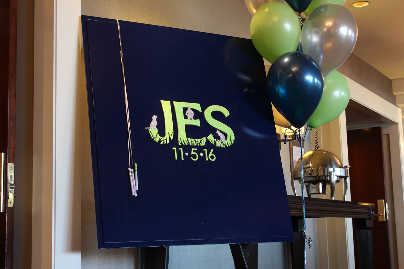 Animal Themed Sign in Board with Custom Logo