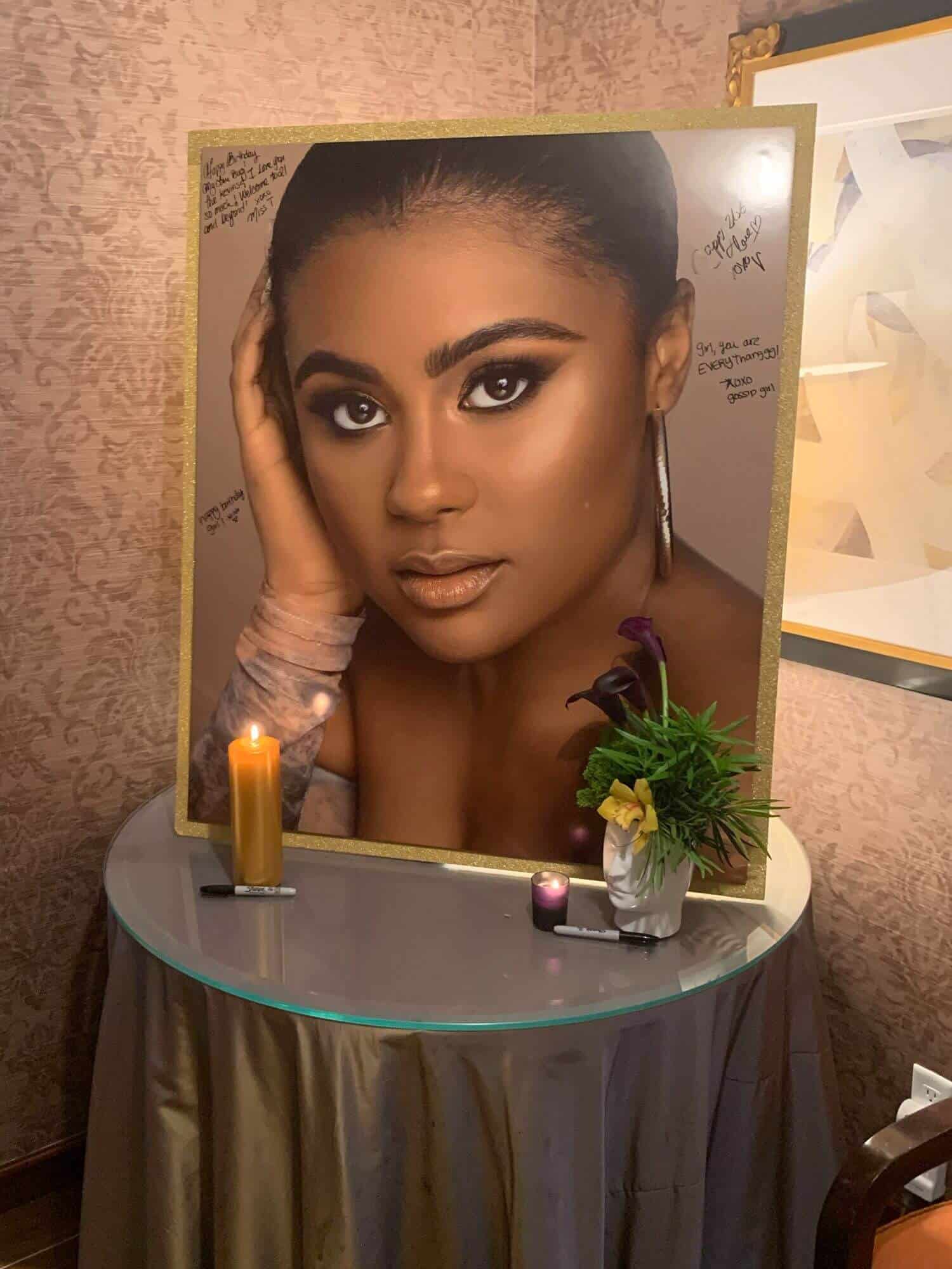 Sign in Board with Blow Up Picture and Golden Glitter Border