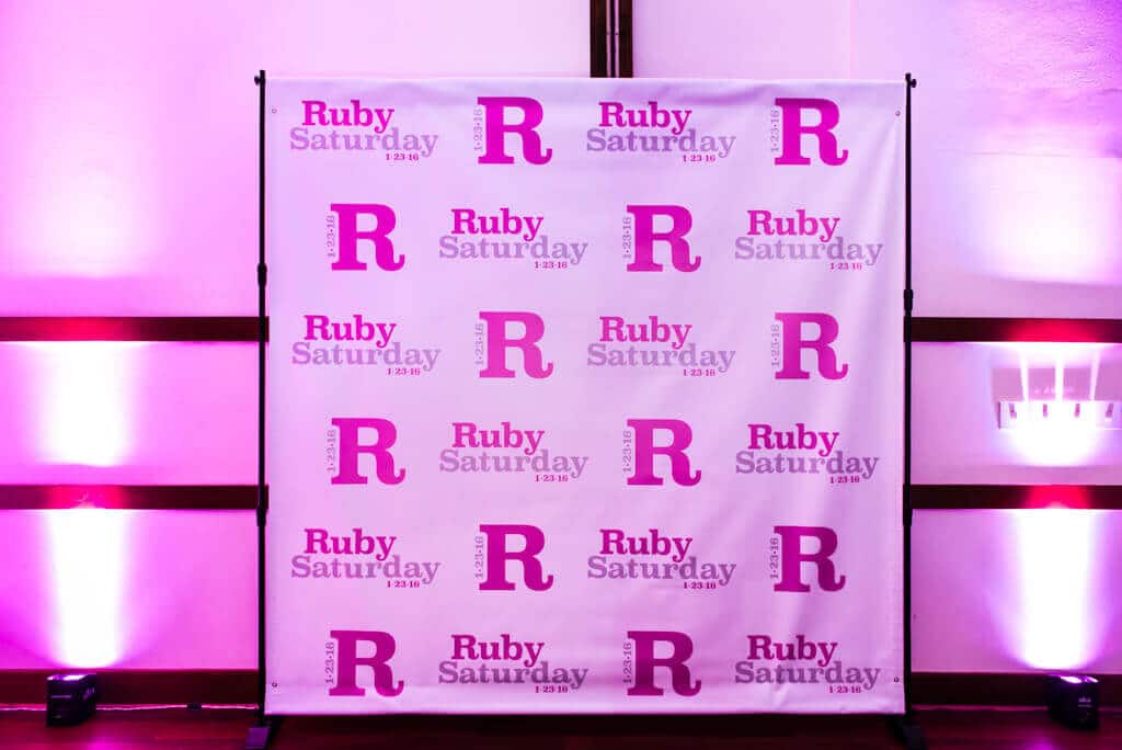 Custom Step and Repeat with Alternating Logos