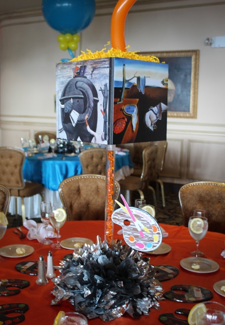 Art Print Photo Cube Centerpiece with Paint Palette Table Signs
